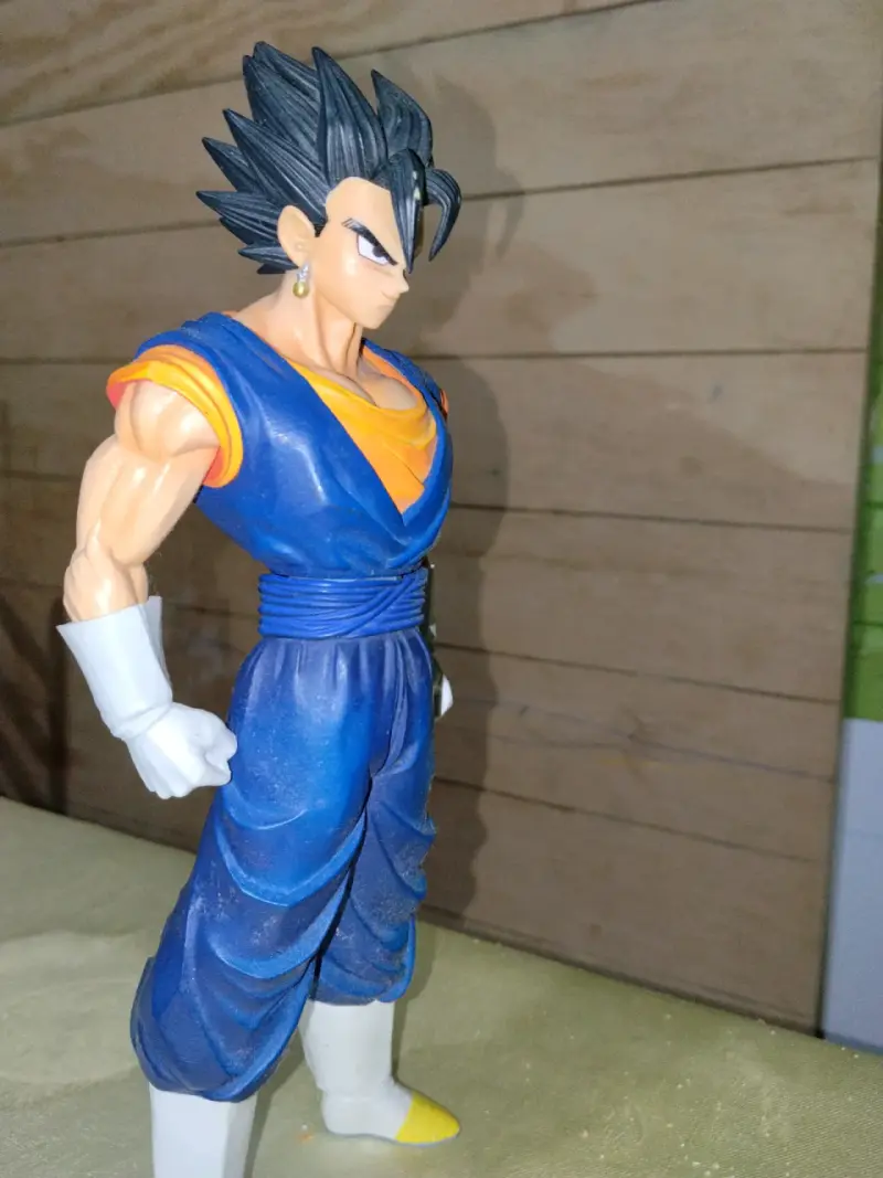 Figurita de vegetto - 1