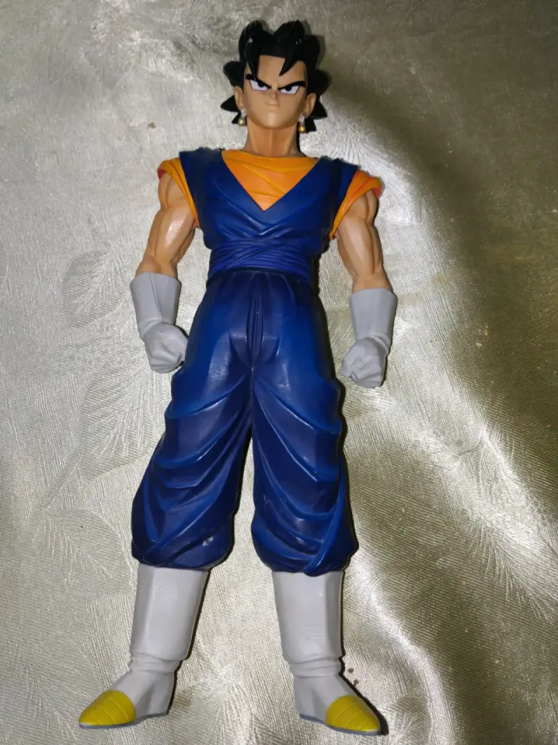 Figurita de vegetto - 2