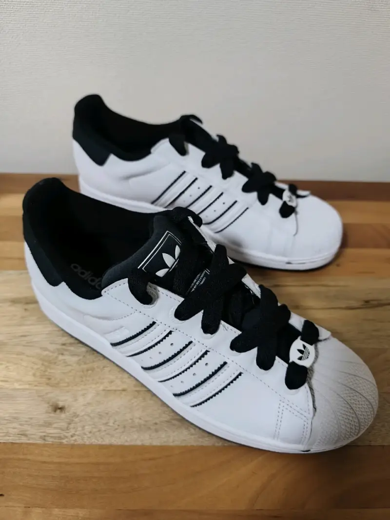 Zapatillas blancas con negro - 2