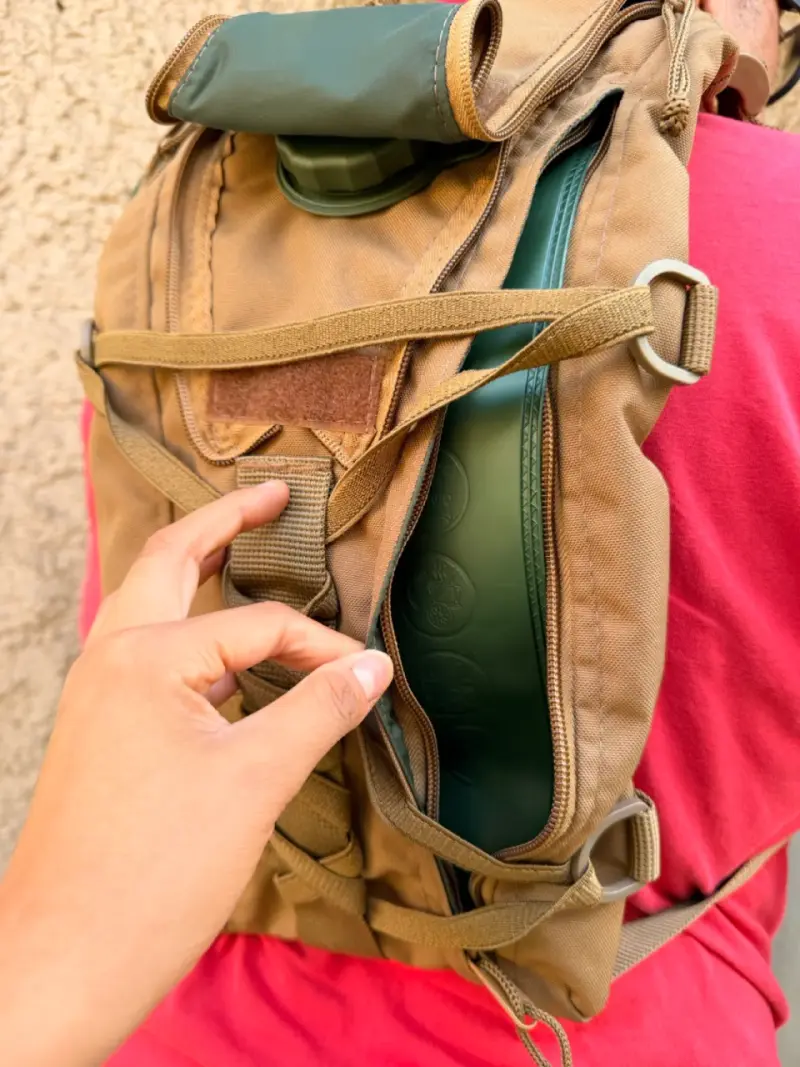 Mochila Táctica de Hidratación con Bolsa de Agua - 3