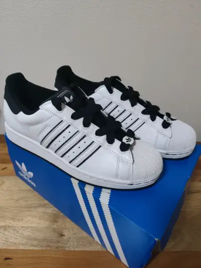 Zapatillas blancas con negro - miniatura 6
