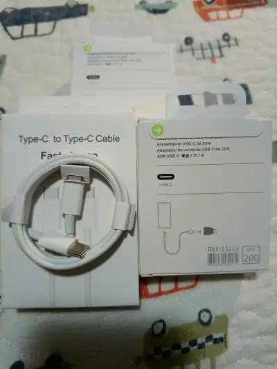 Cargador USB-C y cable tipo C-C - miniatura 2