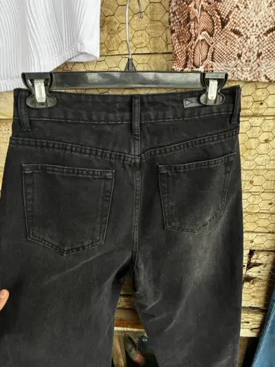 Jeans negros talla 38  estilo recto - miniatura 2
