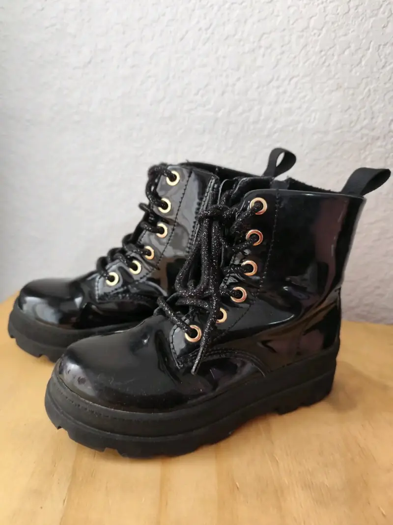 Botines negros charol con cordonesde niña talla 29 - 1