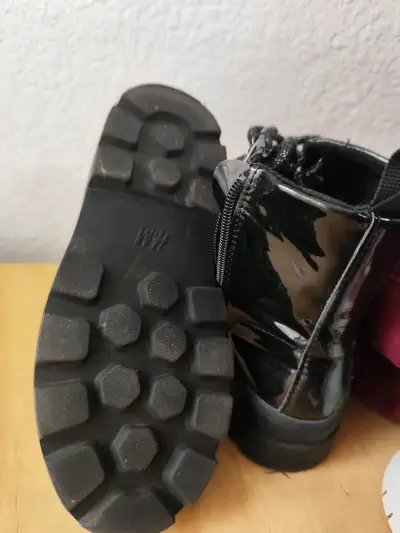 Botines negros charol con cordonesde niña talla 29 - miniatura 2