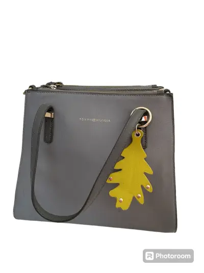 Mochila Umbrale, cartera Calvin klein y Tommy Hilf - miniatura 5