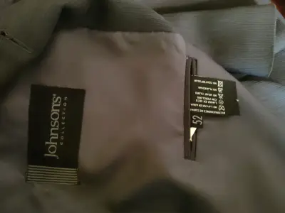 Traje negro elegante - miniatura 3