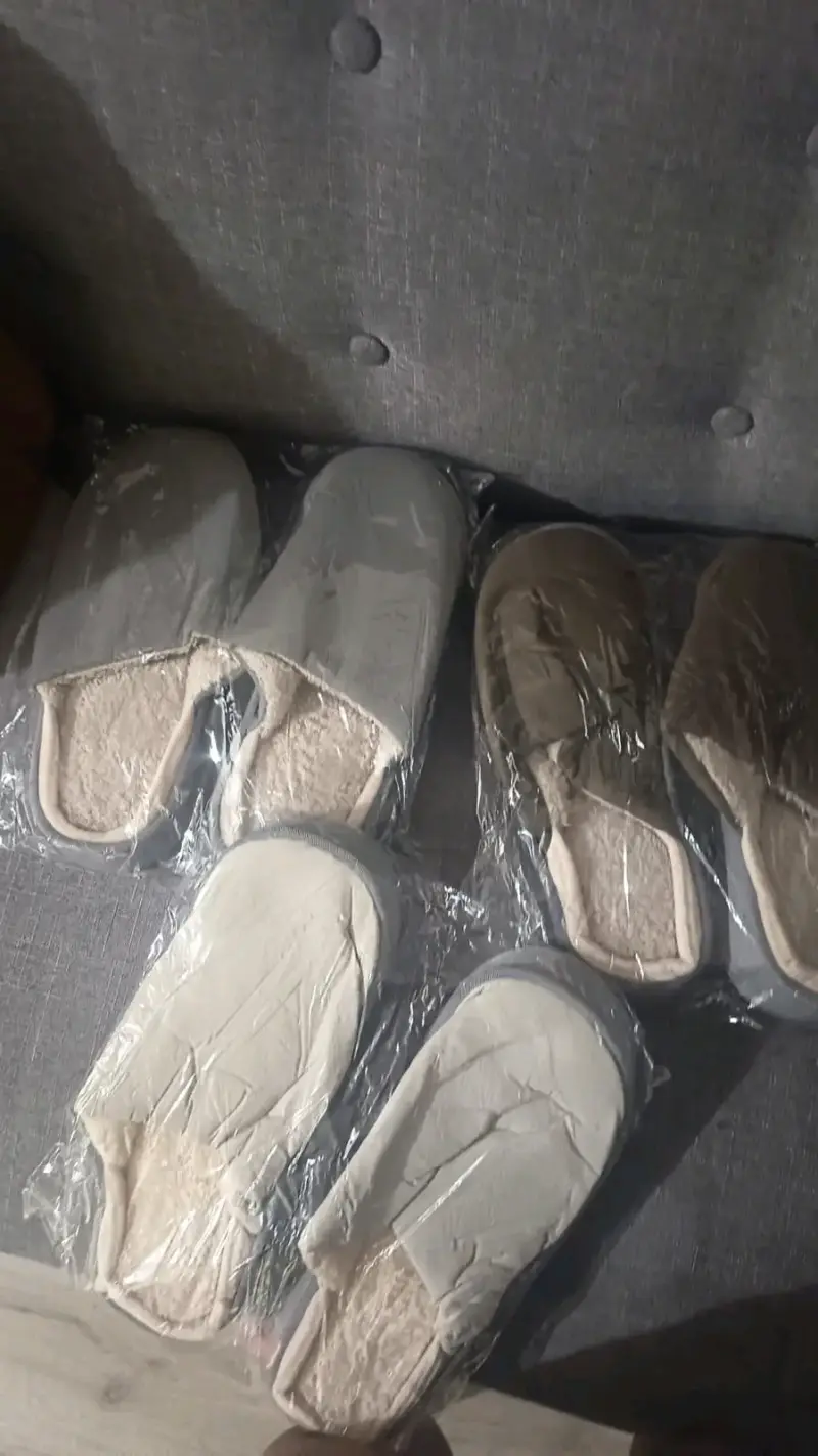 Pantuflas de colores variadas - 4