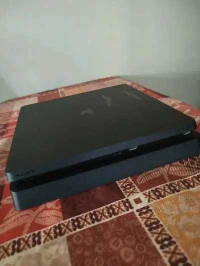Consola PS4 con juegos incluidos - miniatura 3