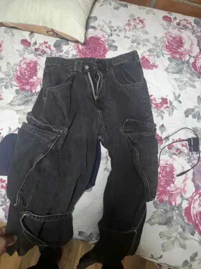 Jeans cargo negros unisex - miniatura 1