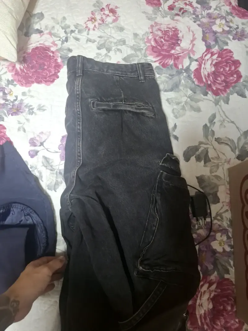 Jeans cargo negros unisex - 3