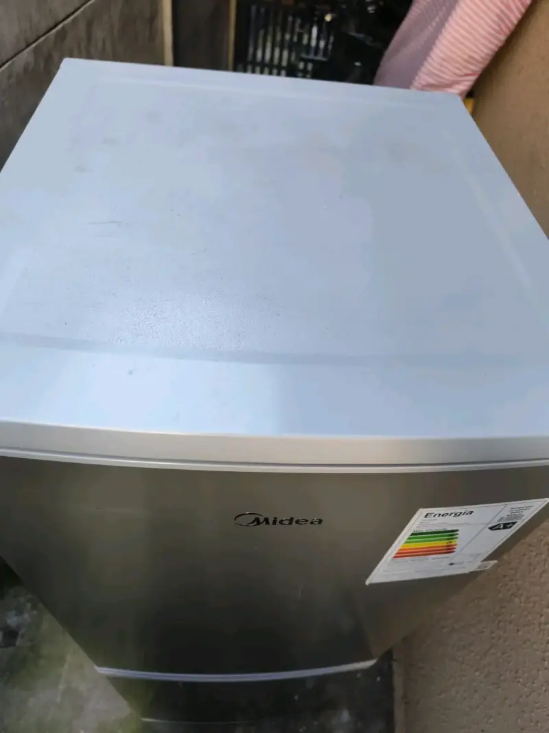 Refrigerador Midea color plata - 3