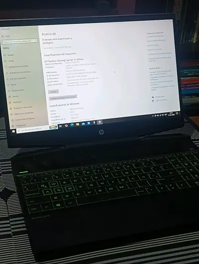 Laptop HP Pavilion Gaming 15" - miniatura 2