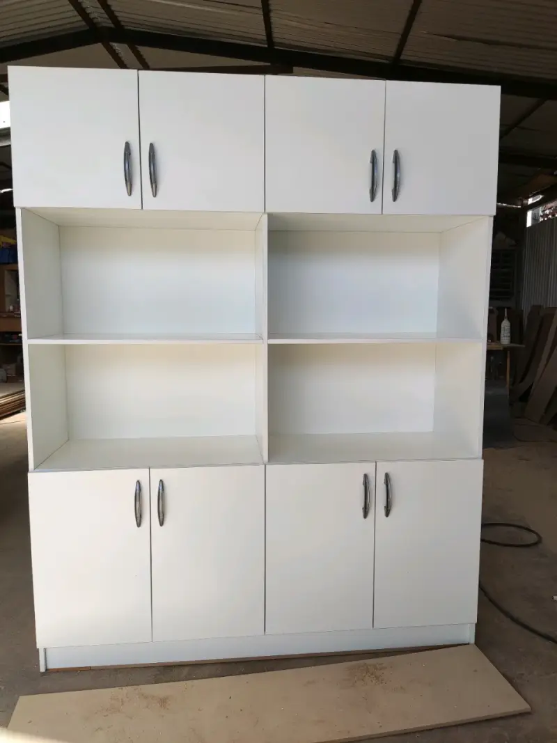 Cómoda blanca de madera - 2