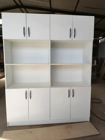 Cómoda blanca de madera - miniatura 2