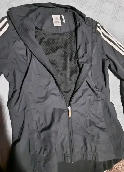 Chaqueta deportiva negra Adidas - miniatura 2