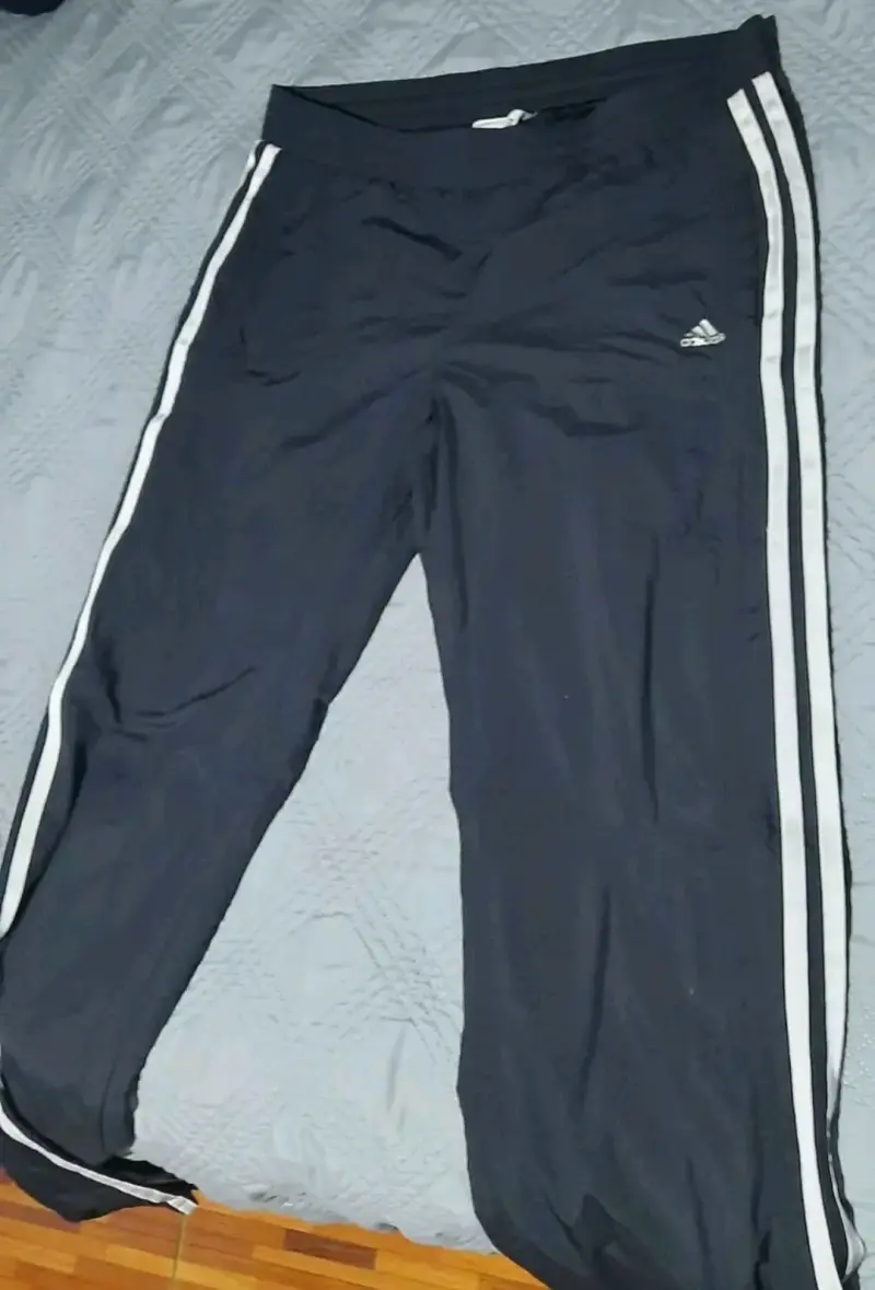 Chaqueta deportiva negra Adidas - 4