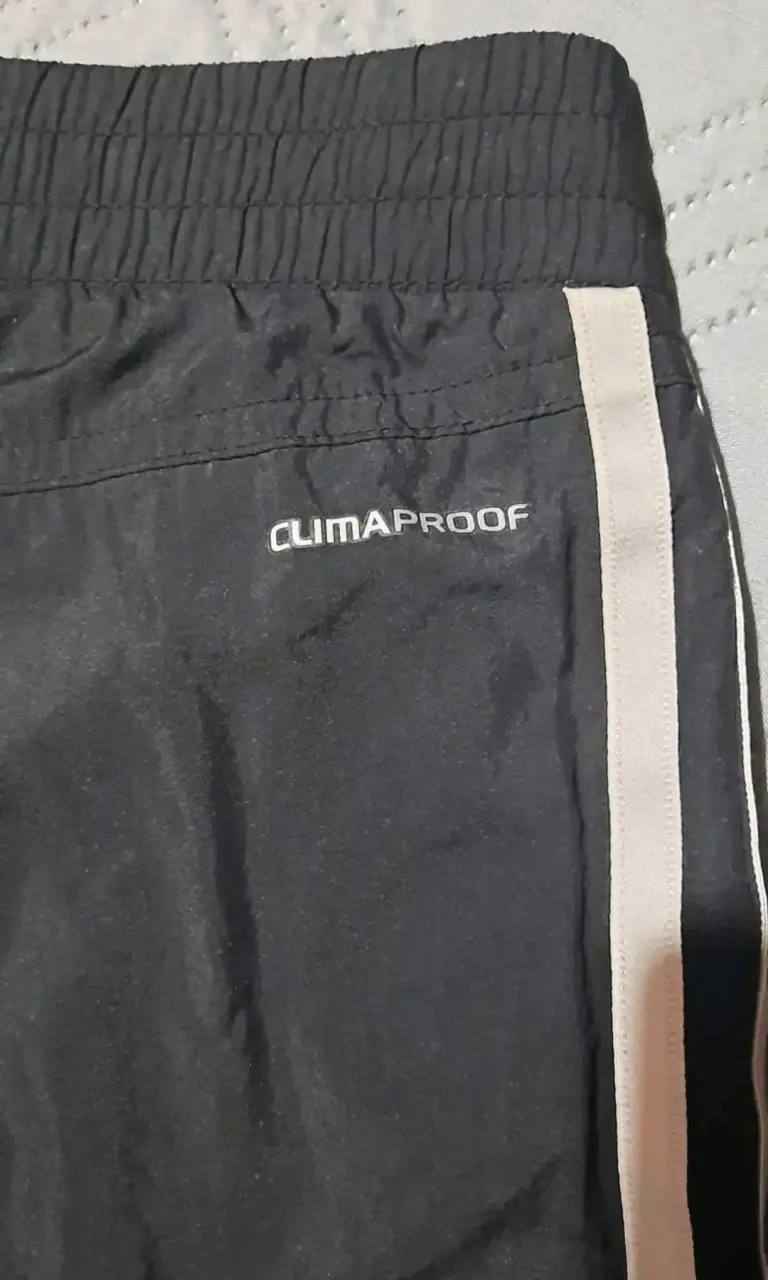Chaqueta deportiva negra Adidas - 6
