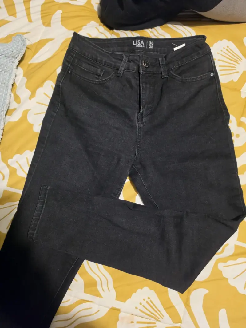 Jeans negros Lisa talla 38