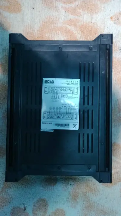 Subwoofer y amplificador Boss - miniatura 4