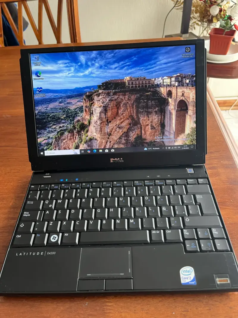 Laptop Dell Latitude E4200 - SSD256Gb - 1