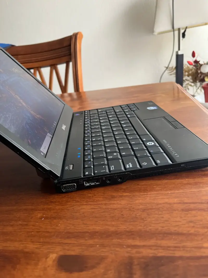 Laptop Dell Latitude E4200 - SSD256Gb - 3