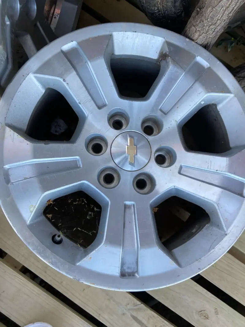 4 Llantas Chevrolet Silverado año 2018 - 2