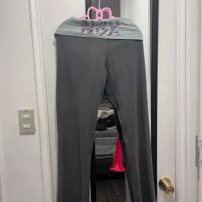 Pantalones deportivos grises con logo - miniatura 1