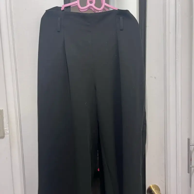 Pantalón negro de vestir - 1