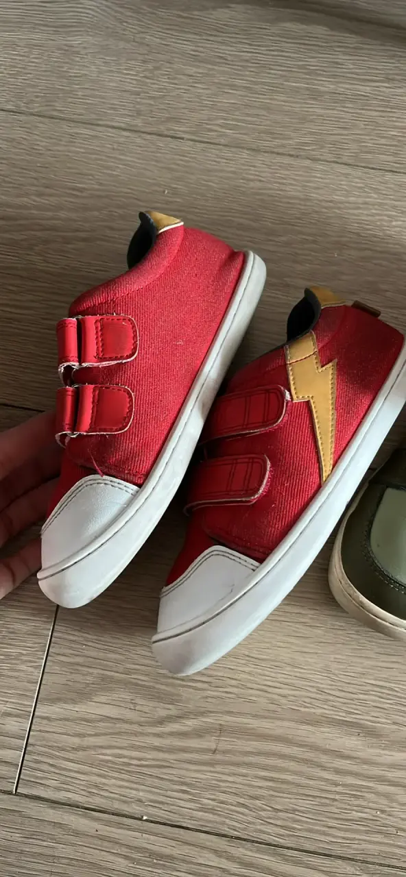 Zapatillas uma talla 12 con dos usos - 3
