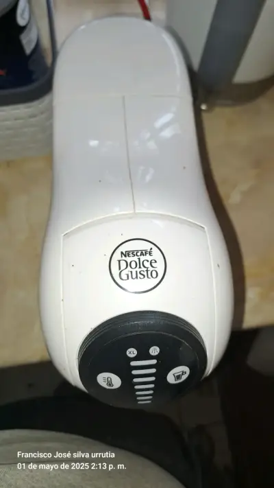 Cafetera Nescafé Dolce Gusto blanca - miniatura 2