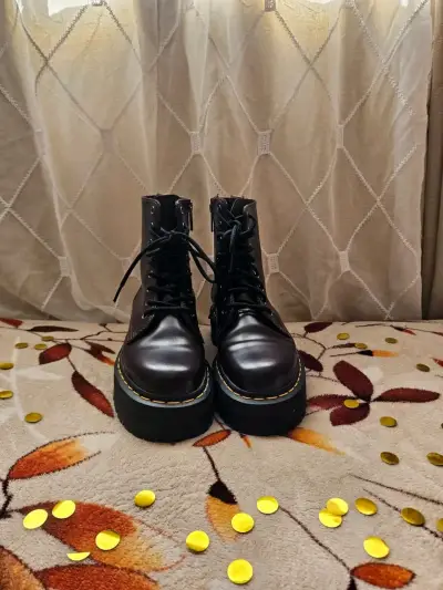 Botin mujer Dr.Martens de cuero - miniatura 4
