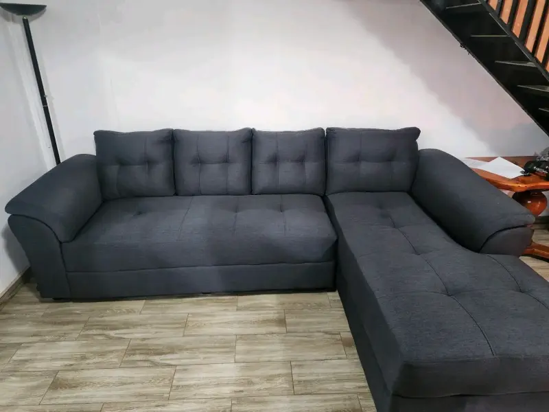 Sofá seccional gris oscuro - 2