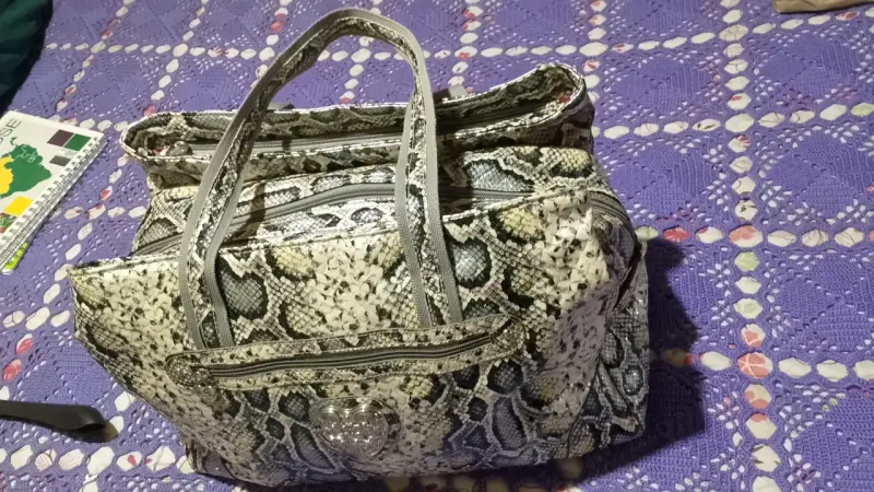 Bolso grande estampado serpiente