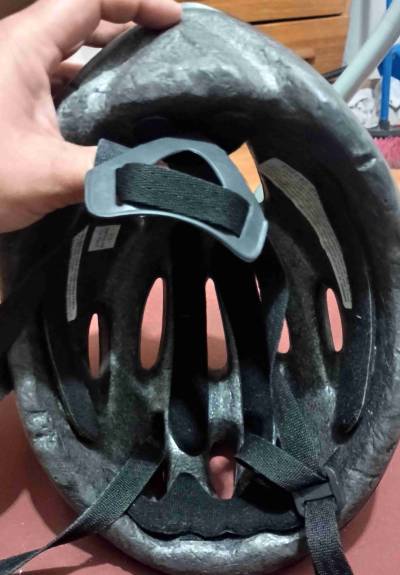 Casco azul con diseño de araña - miniatura 3