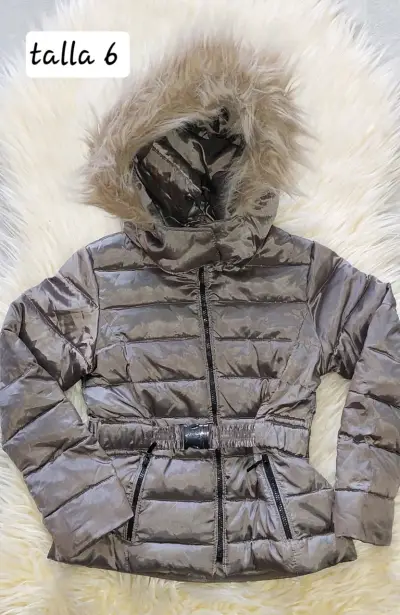 Chaqueta acolchada con capucha - miniatura 1
