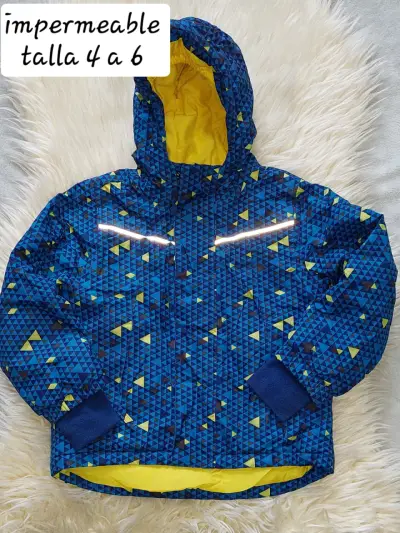 Chaqueta acolchada con capucha - miniatura 2