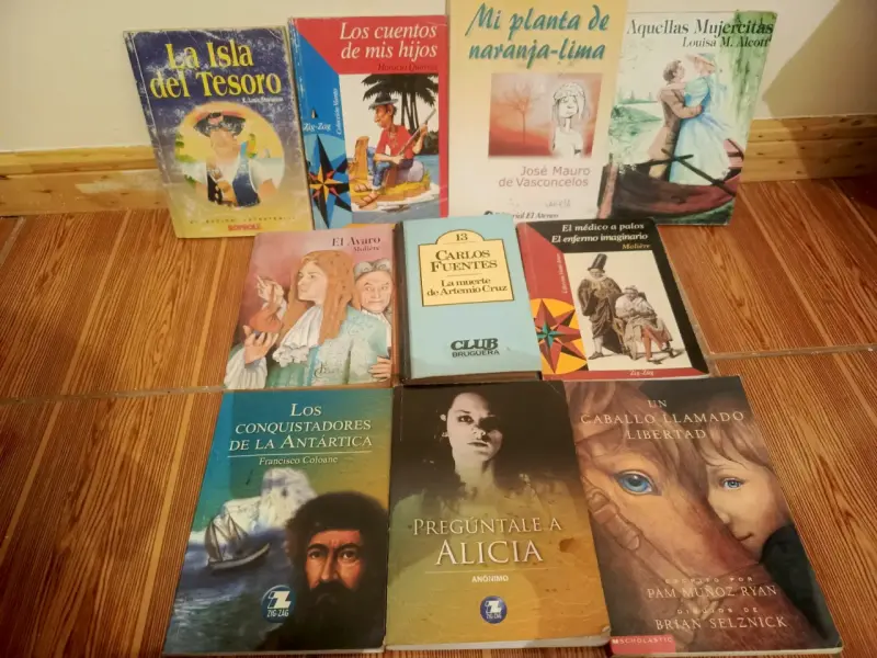 Combo de libros juveniles variados
