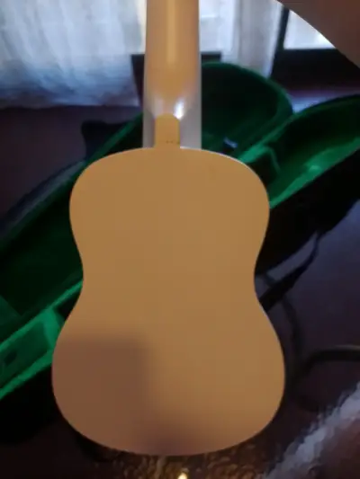 Ukulele soprano blanco nuevo - miniatura 5