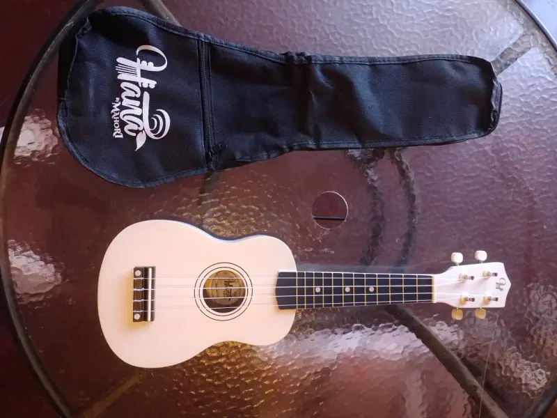 Ukulele soprano blanco nuevo - 6