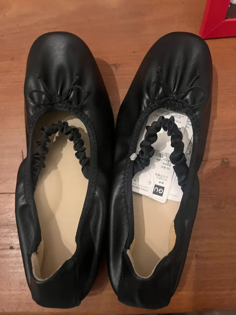 Bailarinas de cuero negro marca GU - 1