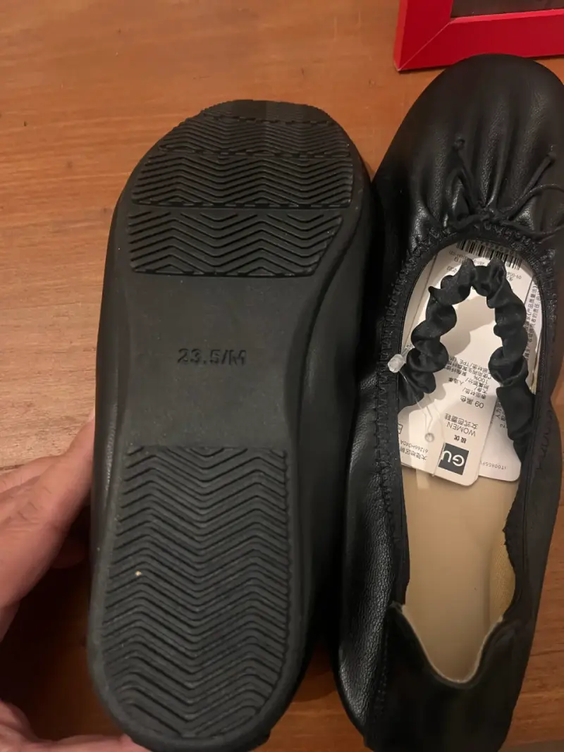 Bailarinas de cuero negro marca GU - 2