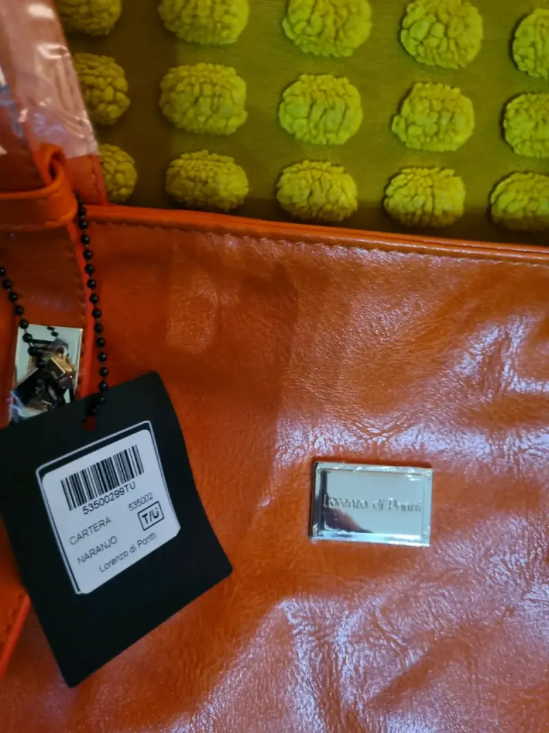 Bolso naranja de cuero sintético - 2