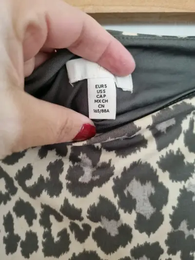 Body estampado animal print H&m - miniatura 4