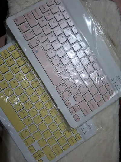 Teclados inalámbricos coloridos - miniatura 1