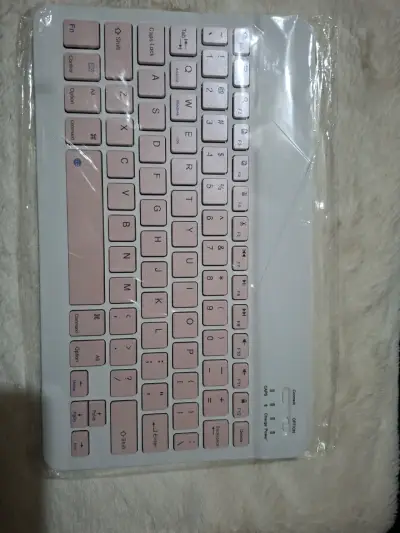 Teclados inalámbricos coloridos - miniatura 4
