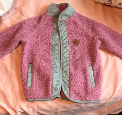 Chaqueta, poleron rosa y chaqueta azul nueva - miniatura 1