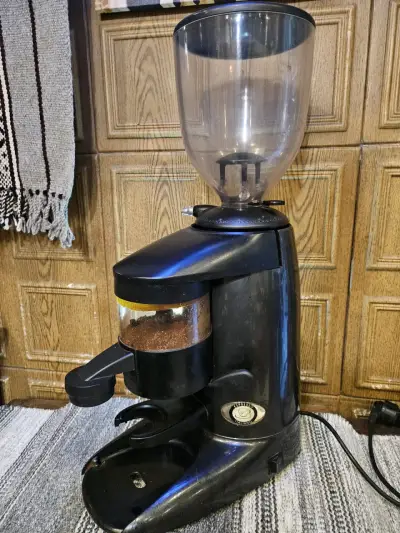 Molino de café en granos - miniatura 2