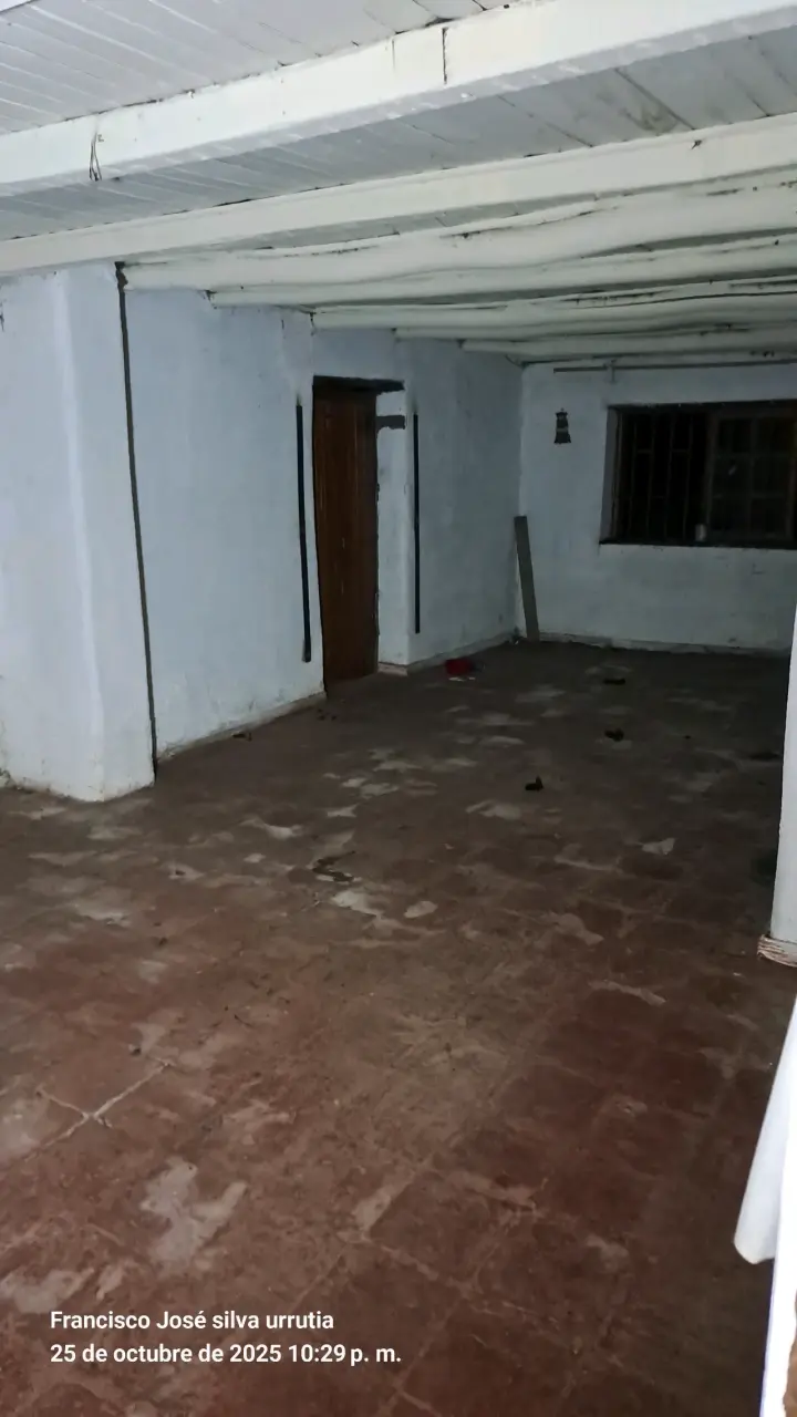 Arriendo piezas con baño y living comedor - 4