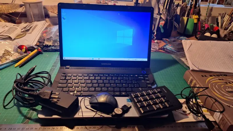 Samsung Ultrabook 13" - Windows 10 - Ideal Estudia - 1
